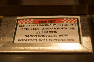Krude Übersetzungen durchziehen das Buffet wie Fett das Fleisch